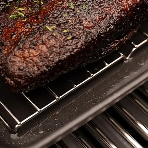 Broil King Żeliwna brytfanna z rusztem