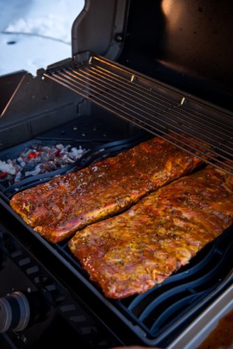 Napoleon Żeliwna taca do grilli gazowych na węgiel drzewny i zrębki