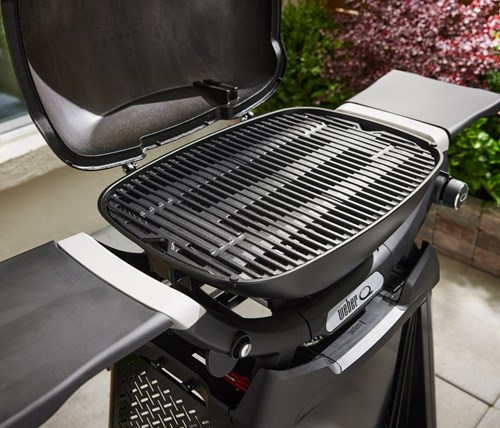 Grill gazowy Weber Q 2200N ze stolikami bocznymi i stojakiem