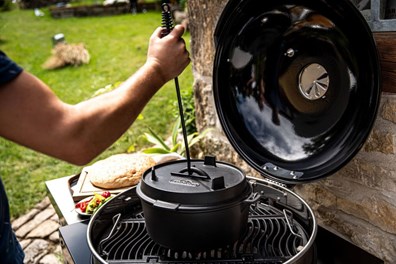 Napoleon Podnośnik pokrywy kociołka żeliwnego