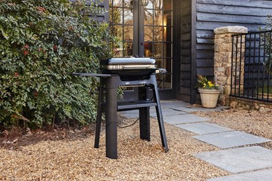 Grill  Weber elektryczny Lumin ze stojakiem