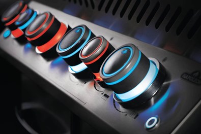 Grill gazowy Napoleon Prestige 665 SIB z palnikiem SizzleZone